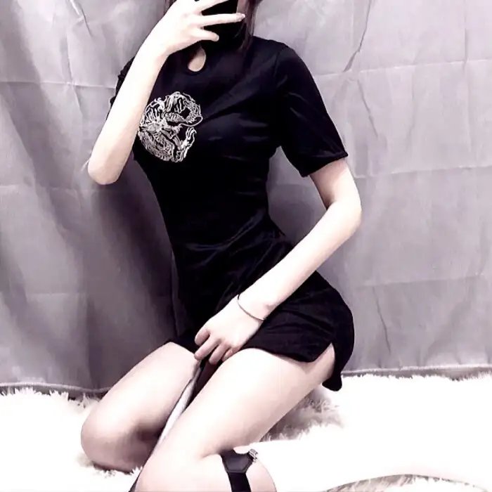 德里克和克莱夫拿到号角